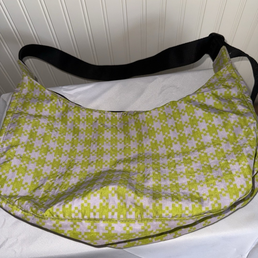 Baggu Green Pink Pixel Gingham Medium Crescent Shoulder Bag Purse Nylon Recycled - Picture 3 of 12